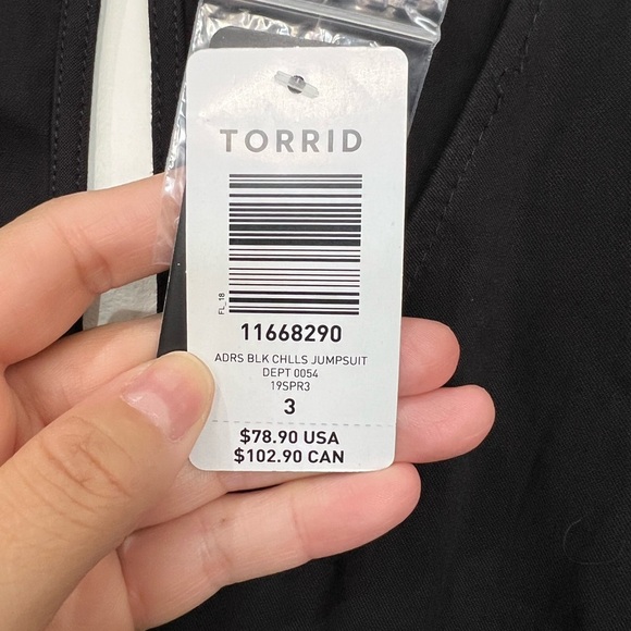 Torrid Challis Flutter Sleeve Jumpsuit in Black Size 3x New With Tags - Picture 7 of 10